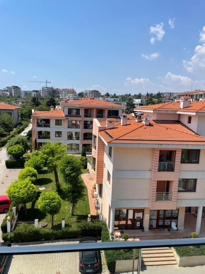 Sunny Studio Azur Saints Constantine and Helena Exterior foto